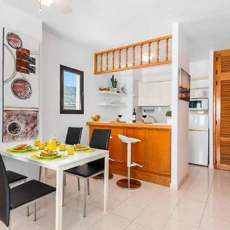 1409 Luxury Paraiso Sea View